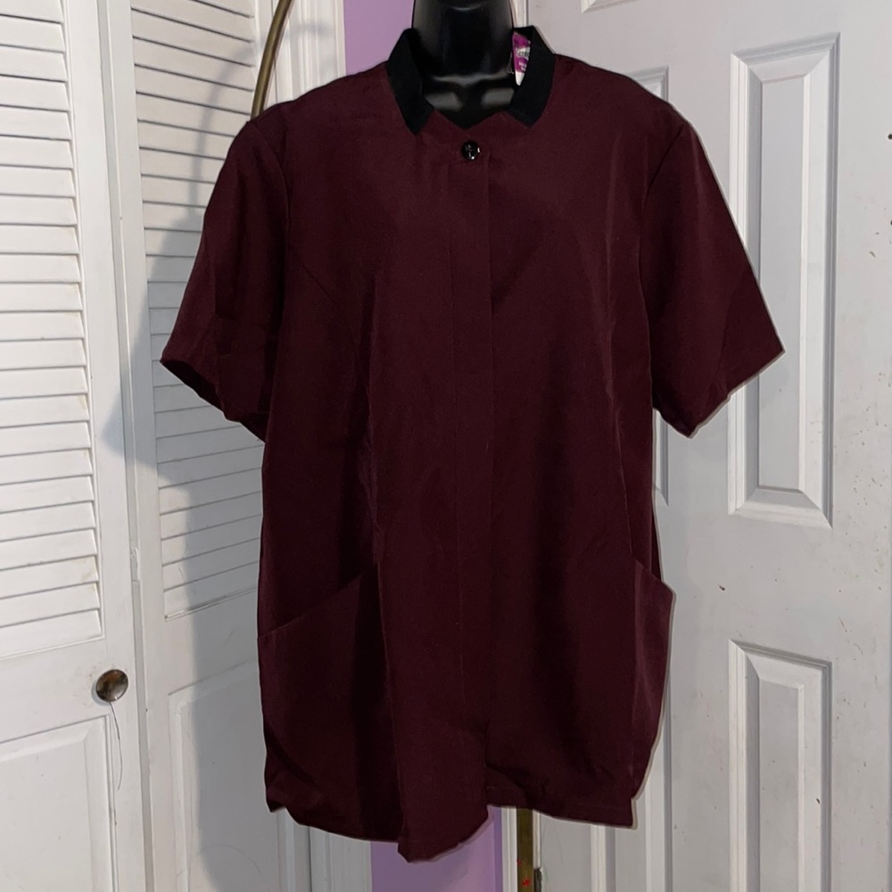 Maroon & Black Edwards XS R SCRUBS TOP